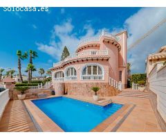 Chalet en Venta en Orihuela Costa, Alicante