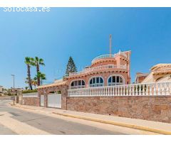 Chalet en Venta en Orihuela Costa, Alicante