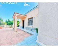 Casa con Finca en Venta en Barrio Viejo de Callosa de Segura, Alicante
