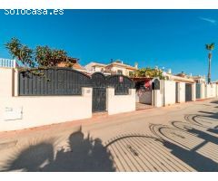 Chalet en Venta en Torrevieja, Alicante