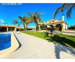 Villa en Venta en Orihuela, Alicante