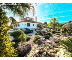 Villa en Venta en Orihuela, Alicante