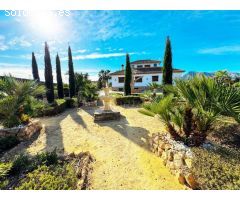 Villa en Venta en Orihuela, Alicante