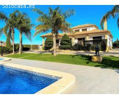 Villa en Venta en Orihuela, Alicante