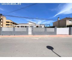 Chalet en Venta en Torrevieja, Alicante