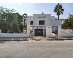 Villa en Venta en Orihuela Costa, Alicante