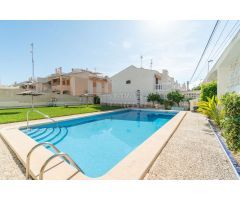 Adosado en Venta en Torrevieja, Alicante
