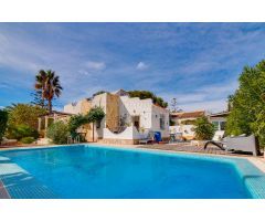 Villa en Venta en Orihuela Costa, Alicante