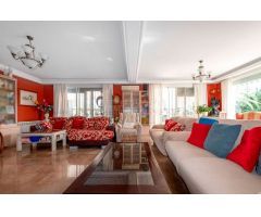 Chalet en Venta en Alfas Del Pi (L`), Alicante