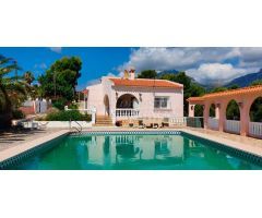Chalet en Venta en Nucia (La), Alicante