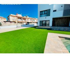 Villa en Venta en Torrevieja, Alicante