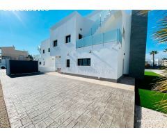 Villa en Venta en Torrevieja, Alicante