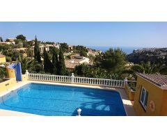 Villa en Benitachell con piscina y vistas al mar