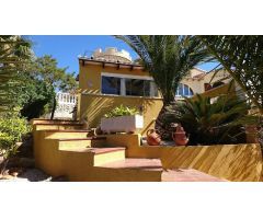 Villa en Benitachell con piscina y vistas al mar