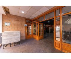 Venta de Bajo Esquinero en Paterna