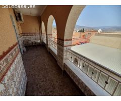 ALICUN VIVIENDA EN PLANTA ALTA + SOLARIUM + 1 HABITACION + TERRAZA + COCINA CON CHIMENEA