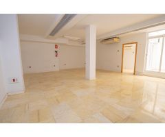 LOCAL COMERCIAL DE 679M2 EN CALLE REAL (ALMERÍA)
