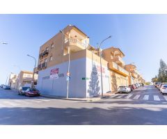 HUERCAL ALMERIA - LOCAL COMERCIAL EN ESQUINA 3 CALLES - 140 M2 - 5,65M ALTURA - CAPACIDAD DOBLAR