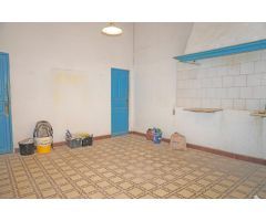 CENTRO ALMERIA: 4 HABITACIONES + 1 BAÑO + PATIO + COCINA INDEPENDIENTE