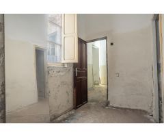 CASA PARA REFORMA INTEGRAL CENTRO - CATEDRAL: VARIAS FINCAS Y HABITACIONES