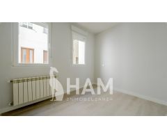 ¡Oportunidad para inversores! Piso en venta en la codiciada calle Ponzano, Madrid.