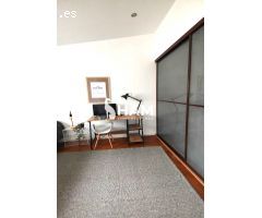 Habitación grande en alquiler en chalet adosado