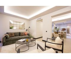 Vivienda reformada con estilo y funcionalidad en finca histórica.