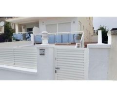 PLANTA BAJA CON TERRAZA EN PRIMERA LINEA DE MAR - SEGUR DE CALAFELL