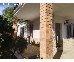 Chalet esquinero en Albinyana – Una sola planta