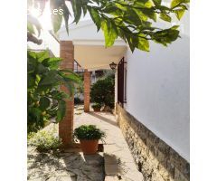 Chalet esquinero en Albinyana – Una sola planta