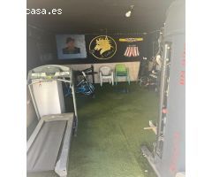 Chalet independiente en venta con amplia parcela y piscina en Mutxamel
