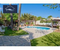 Maravilloso Chalet Independiente en San Juan de Alicante con Piscina y Jardín - Alicante