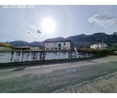 CASA DE PUEBLO CON 3900 M2 DE TERRENO URBANO
