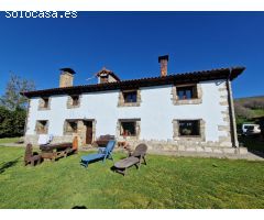 PRECIOSA CASA CON TERRENO Y POSIBILIDAD DE NEGOCIO