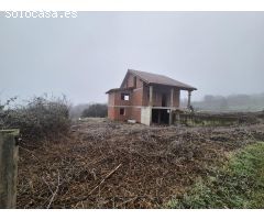 EN VENTA CASA EN CONSTRUCCIÓN EN EL VALLE DE MENA