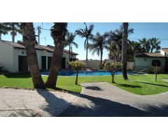Villa de lujo en  Catral (Alicante), con posibilidad de operación de alquiler con opción a compra.