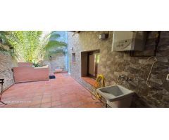 Encantadora Planta Baja en el Corazón de Alella: ¡Tu Oasis de Tranquilidad!