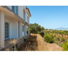 Villa en Venta en Alhaurín el Grande, Málaga