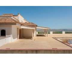 Villa en Venta en Alhaurín el Grande, Málaga