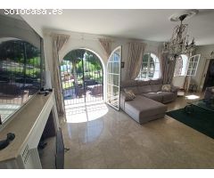 Magnifica villa en una urbanización privada a pocos minutos de Lauro Golf