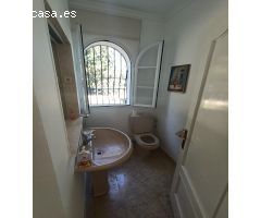 Magnifica villa en una urbanización privada a pocos minutos de Lauro Golf