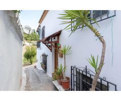 Coqueta Casa zona Barranco del Abogado con  vistas a Granada