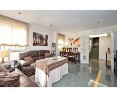 PRECIOSA CASA EN ZONA PARQUE ALMUNIA