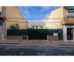 CASA EN PLENO CENTRO DE ARMILLA