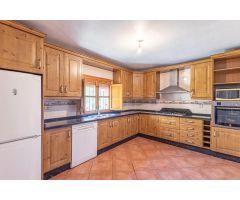 GR3829 - JATAR - VILLA CON TERRANO