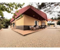 FANTÁSTICO CHALET DE CUATRO DORMITORIOS CON VISTAS AL MAR EN CALARREONA