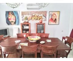 Chalet de grandes dimensiones en el Esparragal