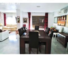 Chalet de grandes dimensiones en el Esparragal