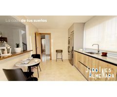 Chalet de 3 dormitorios en urbanización en Purias