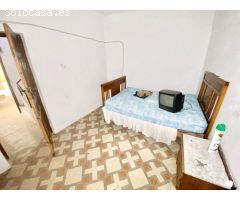 Casa con tres dormitorios en el centro de Lorca, para reformar